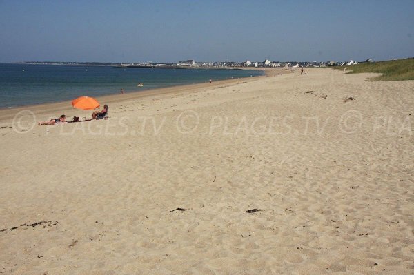 Plage de la Grande Falaise en direction du port de La Turballe