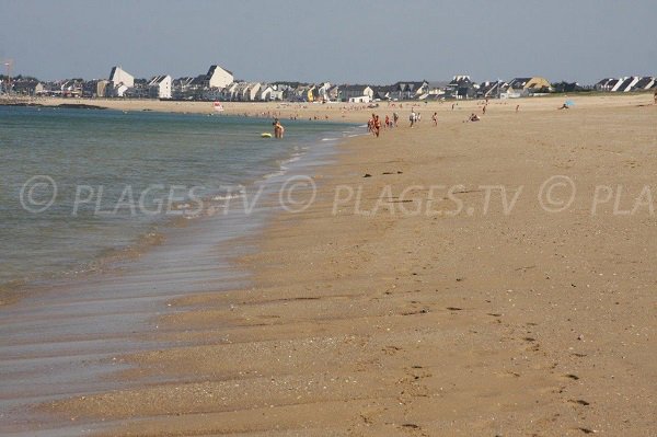 Photo de la plage de la Grande Falaise avec vue sur La Turballe