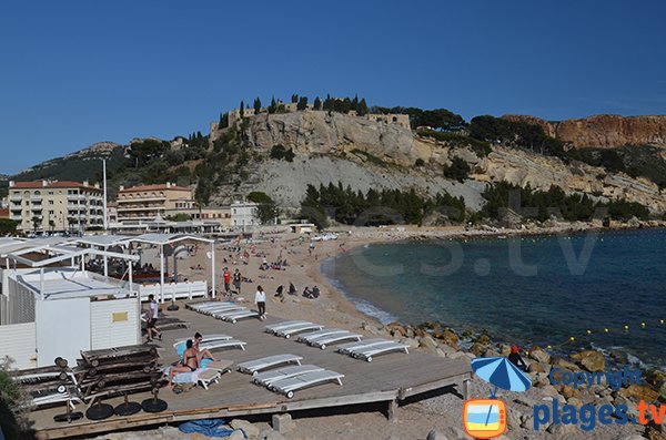 Plage publique à Cassis proche centre ville