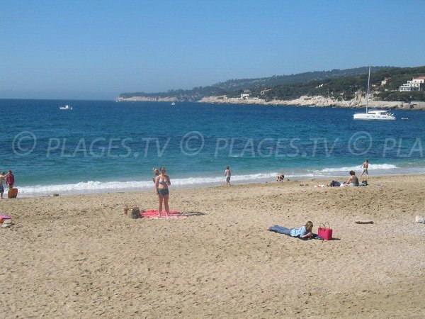 Public beach in Cassis