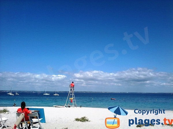 Plage surveillée sur l'ile de Groix - Les Grands Sables