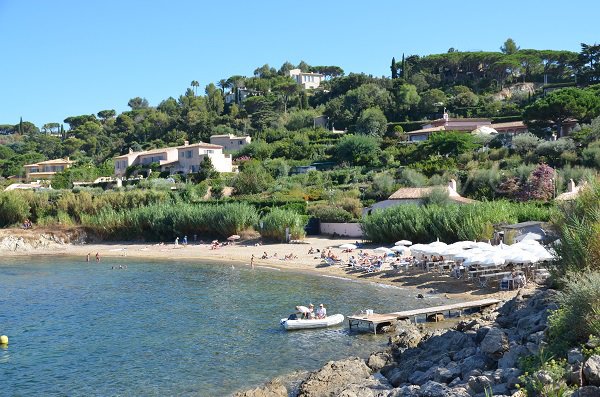 Photo de la plage des Graniers en été