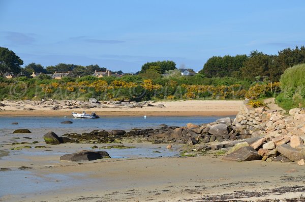 Plage de Kervalos depuis la plage de Grannec