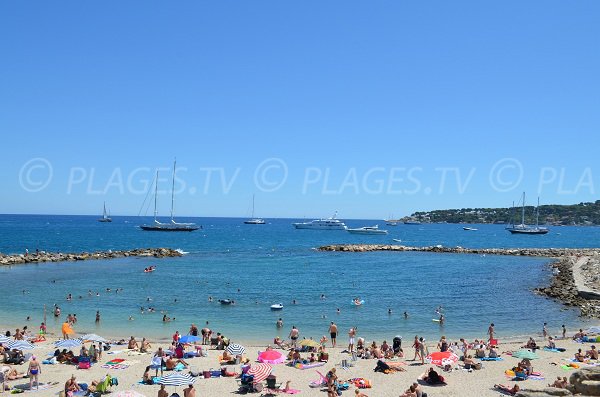 Plage de la Gravette dans le Vieil Antibes