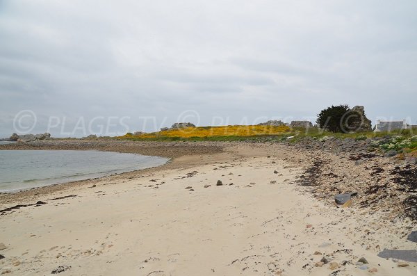 Photo de la plage de Castel Meur en direction du Gouffre - Plougrescant