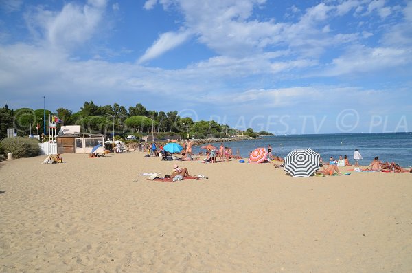 Photo de la plage de Guerrevieille à Grimaud en été