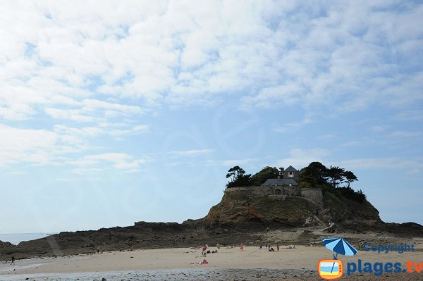 Beach in Saint-Coulomb - Guesclin