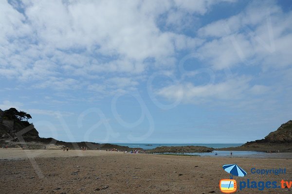 Plage entre le fort de Guesclin et la pointe du Nid