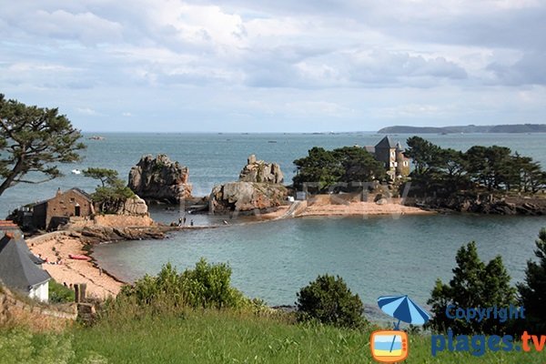 Photo de la plage de Gwerzido sur l'ile de Bréhat en Bretagne