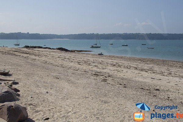 Plage à l'ouest de la presqu'ile de Saint Jacut