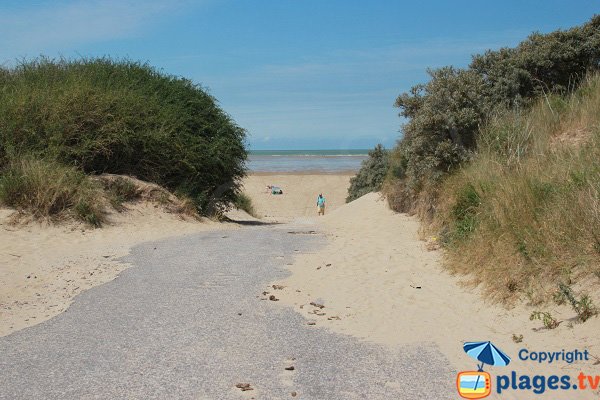 Sentier de la plage des Hemmes