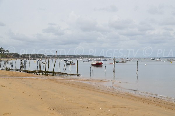 Plage dans le village d'Herbe au Cap Ferret