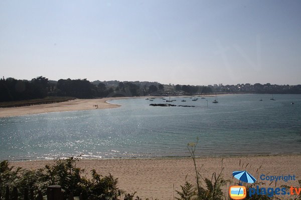 Plage de Hogolo dans l’anse de Toul-an-Héry