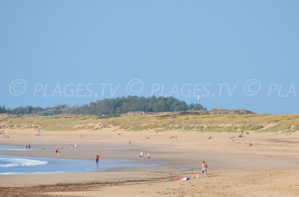 Grande plage de sable à St Denis d'Oléron