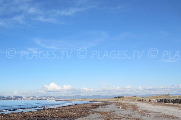 Beach along the peninsula of Giens 