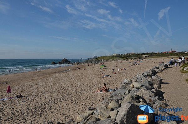 Passeggiata lungo la spiaggia di Ilbarritz