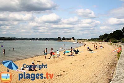 Plage sur l'ile d'Arz en Bretagne