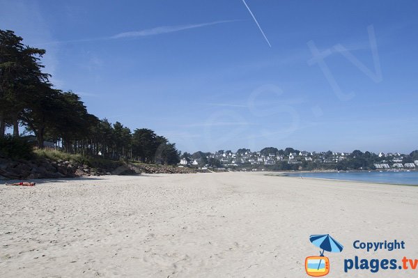 Campings en bordure de la plage du Fond de la Baie - Locquirec