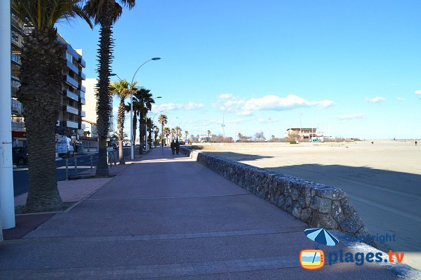 Bord de mer au niveau de la plage de la Jetée - Canet en Roussillon