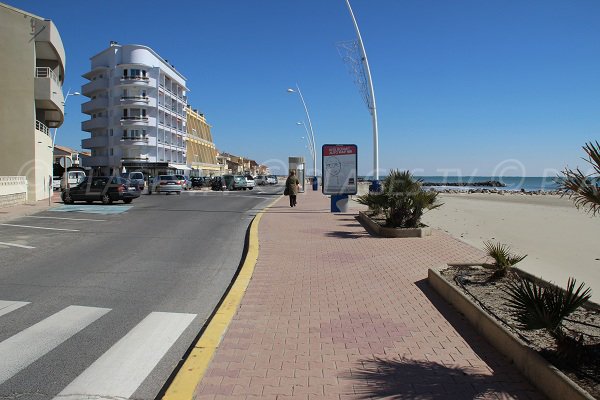 Plage des Jockeys sur l'avenue de Sarrail à Palavas les Flots