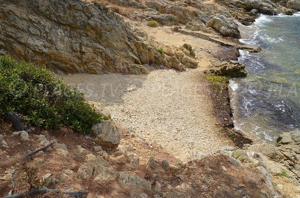 Jovat-Bucht auf dem Küstenweg