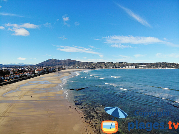 Grande plage d'Hendaye, vue sur l'Espagne