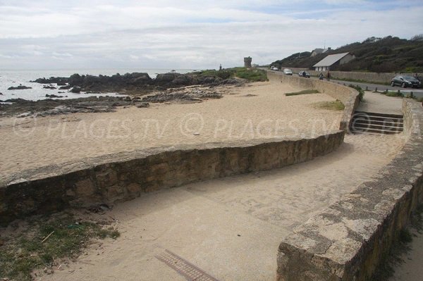 Accès à la plage dans la baie de Jumel - Le Croisic