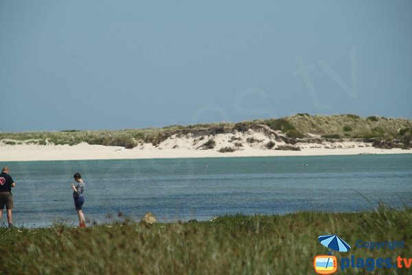 Plage naturiste de Treflez vue depuis l'anse de Goulven