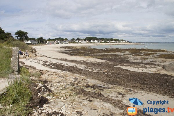 Plage de Kerbourgnec depuis la rue des Rochers - St Pierre Quiberon