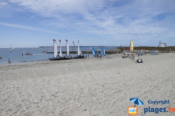 Activités nautiques - plage de Kerguélen