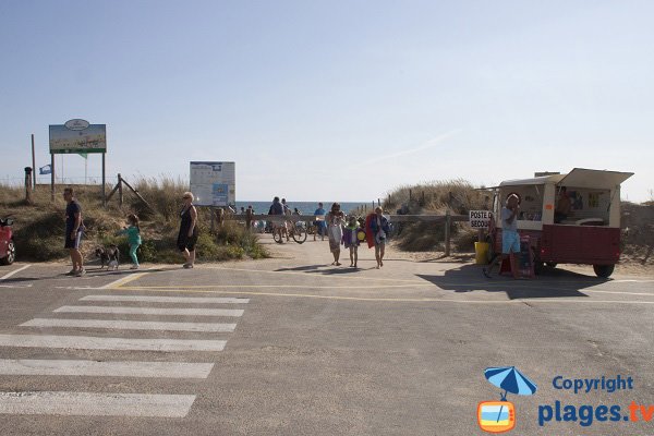 Camion pour se restaurer sur la plage de Kerhillio