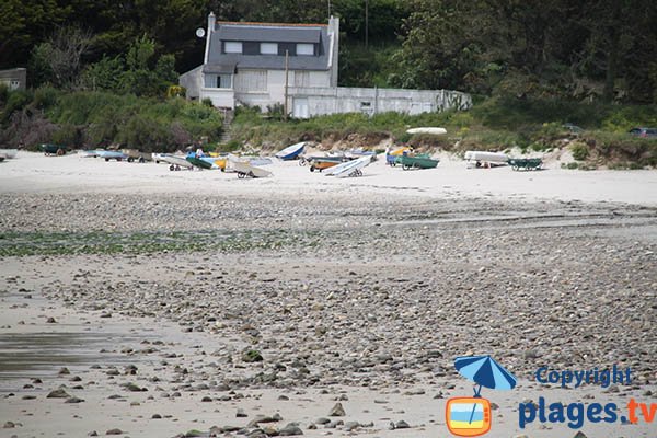 Annexes sur la plage de Kerhornou à Plouarzel