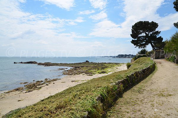 Plage de Kerhostin en direction du Port d'Orange de St Pierre de Quiberon