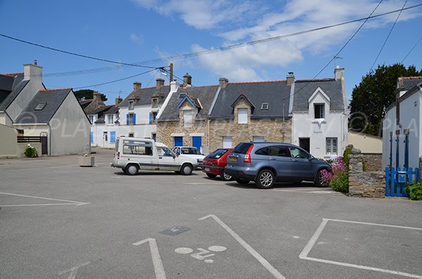 Parking of Kerhostin beach - Maufra square