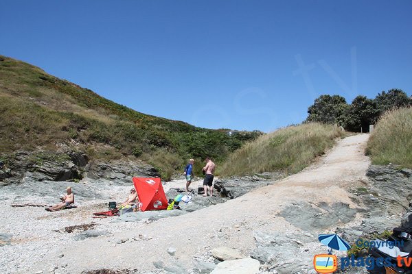 Access to Kerlédan beach - Belle Ile