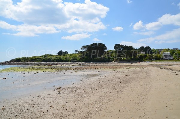 End of Kerloc'h beach in Camaret