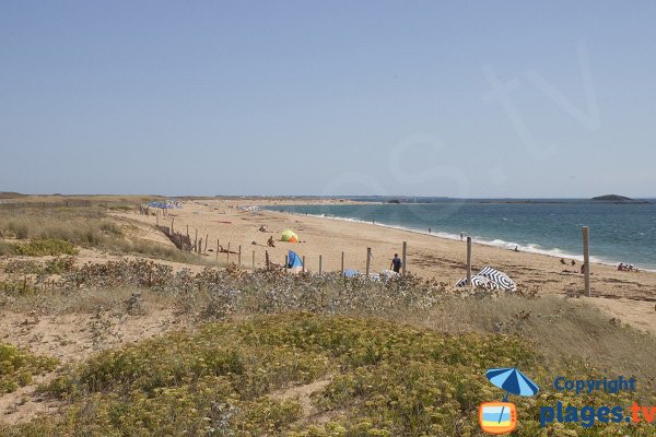 Photo of Kerminihy beach in Erdeven in Brittany in France