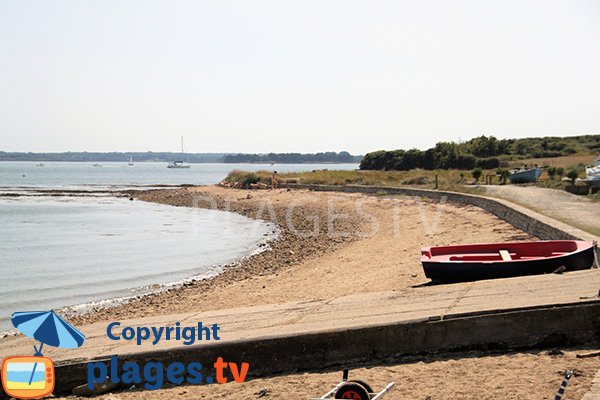 Cale sur la plage de Keroland - Ile d'Arz