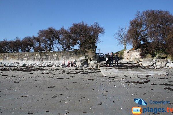 Accès à la plage de Kersaliou à St Pol de Léon