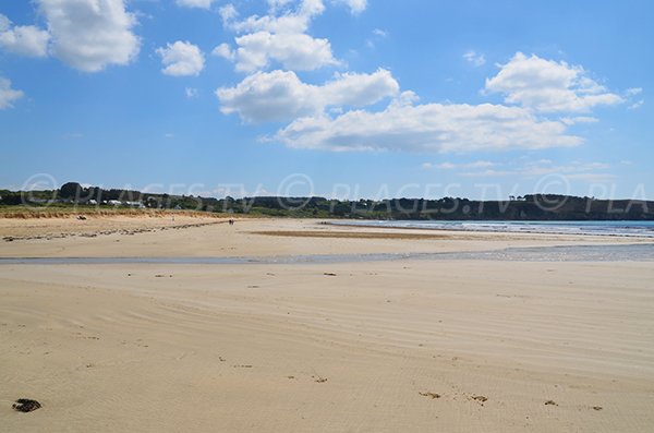 Photo de la plage de Kersiguénou sur la presqu'ile de Crozon