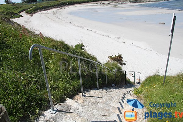 Plage de sable blanc à Saint Pabu - Korn ar Gazel