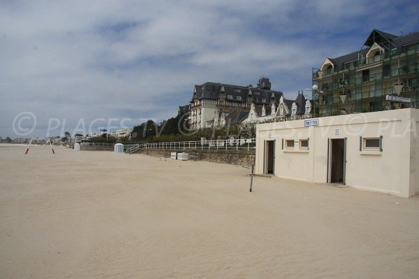 Photo of La Baule beach in winter