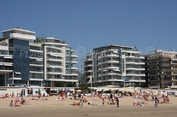 Building along the beach of La Baule