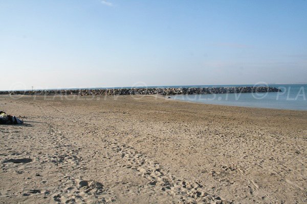 Plage du Lazaret depuis la Corniche de Sète