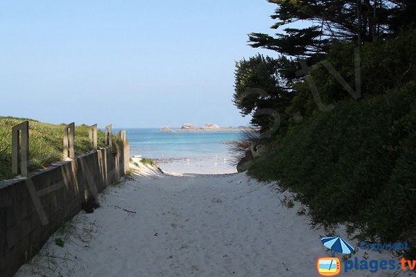 Access to the beach of Billou - Santec