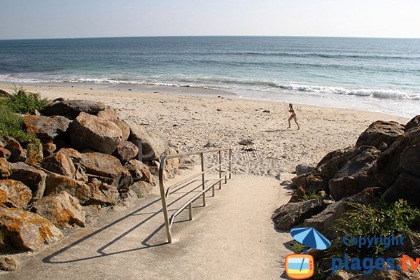 Rampe sur la plage du Gored à Plozevet - Finistère