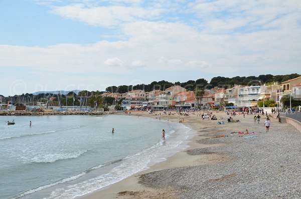 Lecques beach in St Cyr sur Mer with pebbly