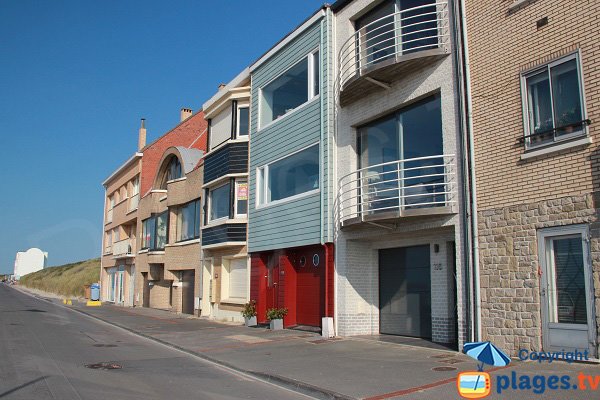 Houses on the Leffrinckoucke seaside