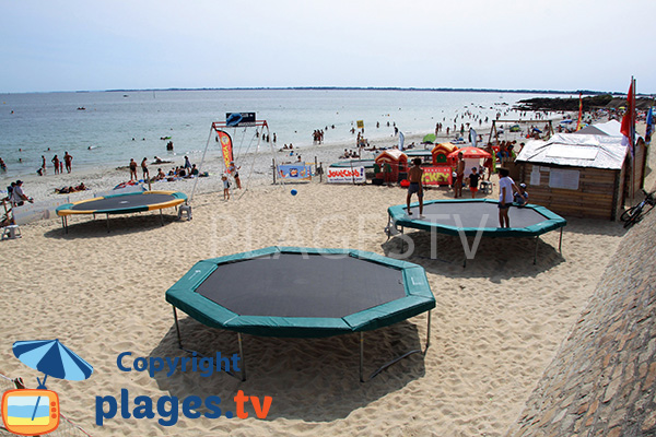 Trampoline sur la plage de Légenèse - Carnac