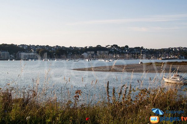 Vue sur Perros Guirec depuis la plage du Lenn - Louannec